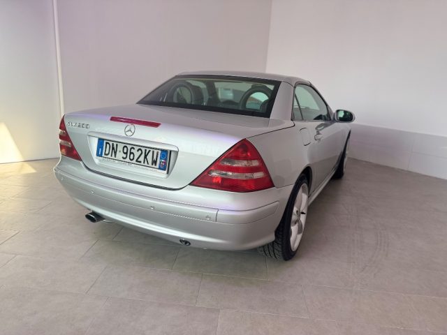 MERCEDES-BENZ SLK 200 usata 9