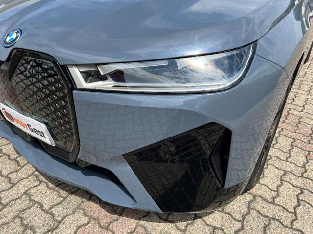 BMW iX usata, con Sedile posteriore sdoppiato