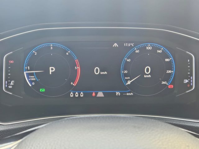 VOLKSWAGEN T-Roc usata, con Controllo automatico clima