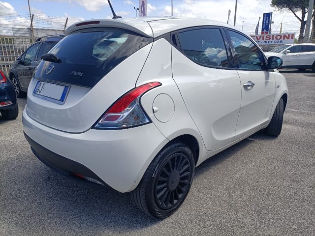 LANCIA Ypsilon usata, con ESP