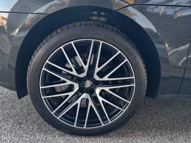 PORSCHE Macan usata, con Boardcomputer