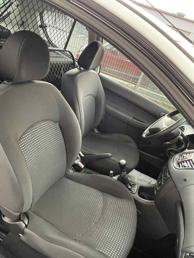 PEUGEOT 206 usata, con Climatizzatore