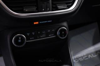 FORD Fiesta usata, con Fari LED