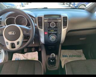 KIA Venga usata 17