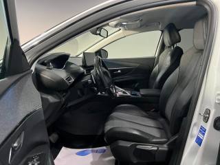 PEUGEOT 3008 usata, con Autoradio
