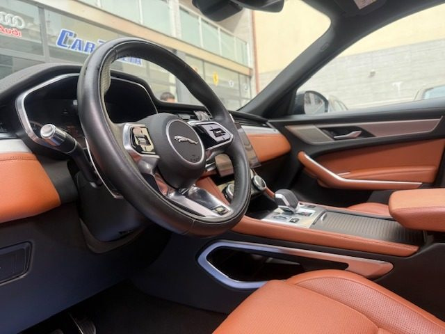JAGUAR F-Pace usata, con Cerchi in lega