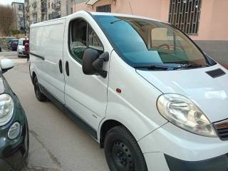 OPEL Vivaro usata, con Airbag