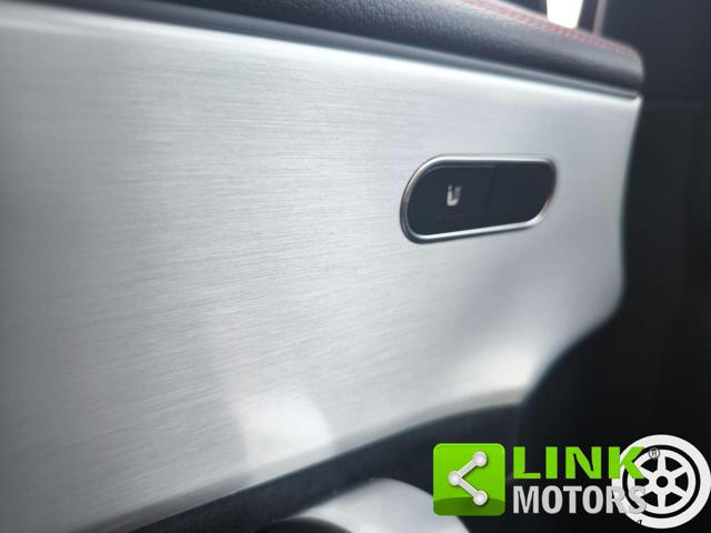 MERCEDES-BENZ CLA 200 usata, con Park Distance Control