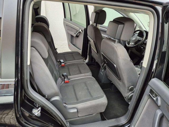 VOLKSWAGEN Touran usata, con Controllo automatico clima