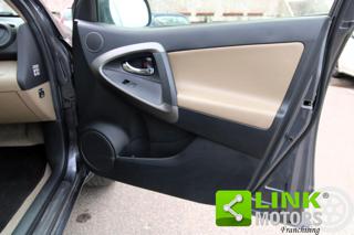 TOYOTA RAV 4 MY23 usata, con Bluetooth