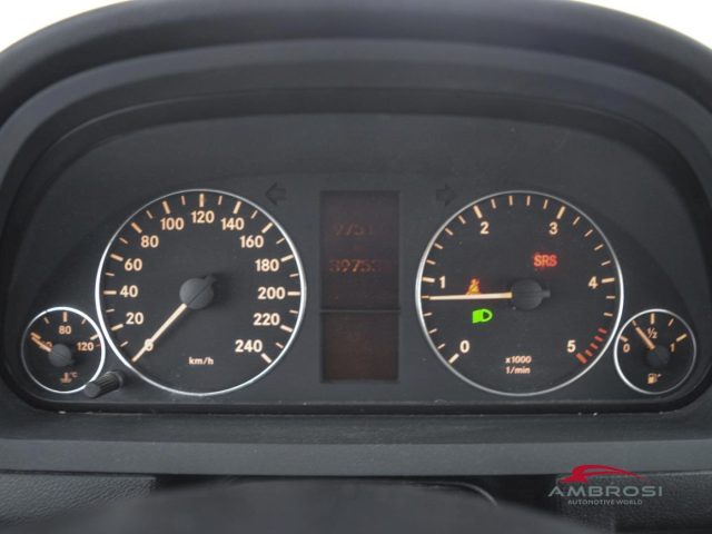 MERCEDES-BENZ CLA usata 12