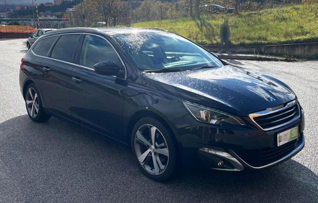 PEUGEOT 308 usata, con Boardcomputer