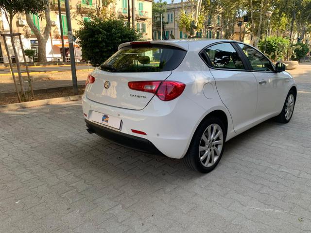 ALFA ROMEO Giulietta usata, con Autoradio