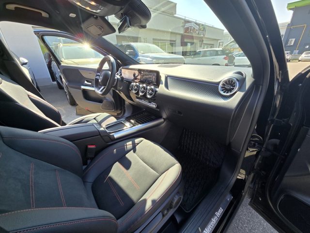 MERCEDES-BENZ GLA 200 usata, con Cronologia tagliandi