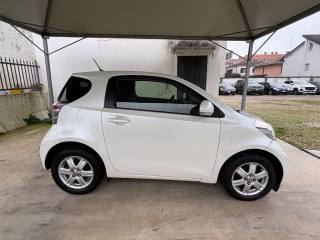 TOYOTA iQ usata, con Boardcomputer