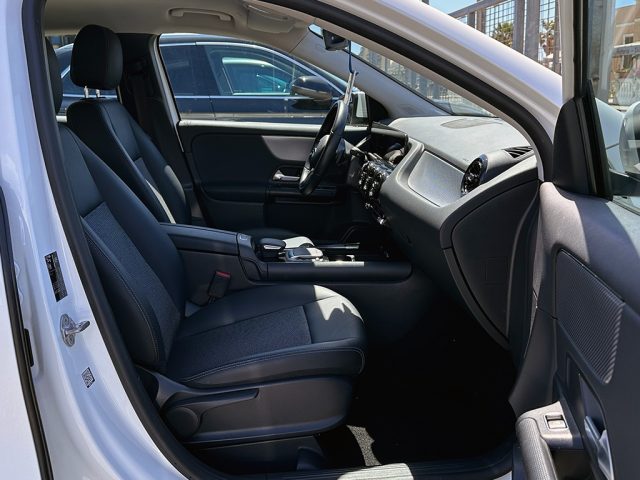 MERCEDES-BENZ GLA 200 usata, con Vivavoce