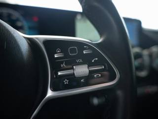 MERCEDES-BENZ GLA 180 usata, con Luci diurne LED