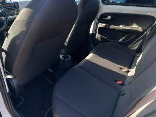 VOLKSWAGEN e-up! usata, con Autoradio digitale