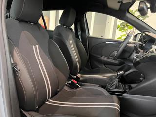 OPEL Corsa usata, con USB