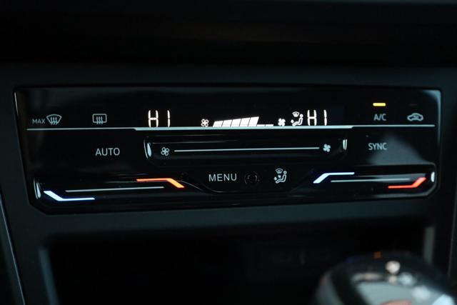 VOLKSWAGEN Taigo usata, con Fari Xenon