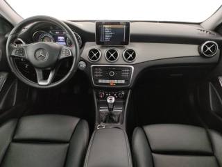 MERCEDES-BENZ GLA 180 usata, con Interni in pelle