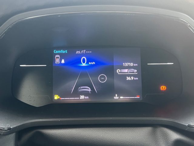 RENAULT Captur usata, con USB