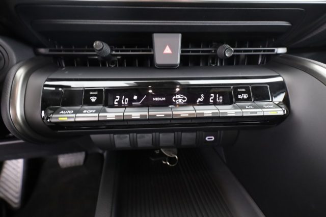 TOYOTA C-HR usata 17