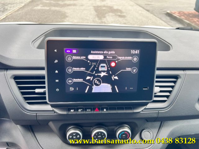 RENAULT Trafic usata, con USB