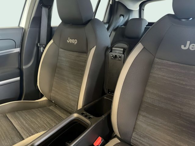JEEP Avenger usata 32