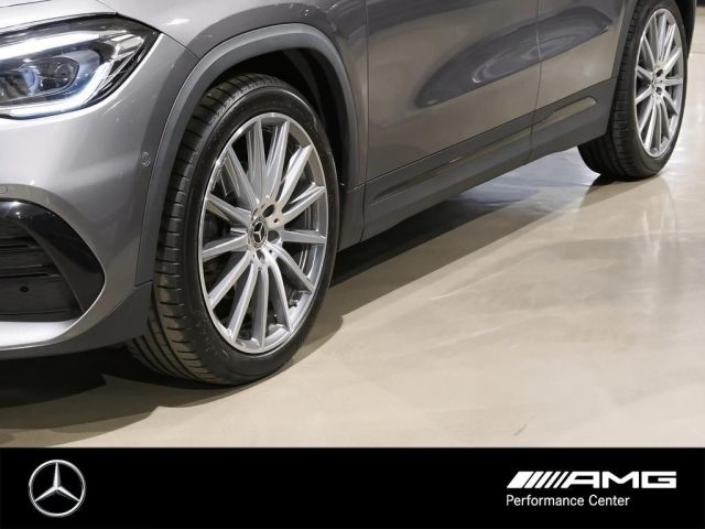 MERCEDES-BENZ GLA 200 usata, con Alzacristalli elettrici