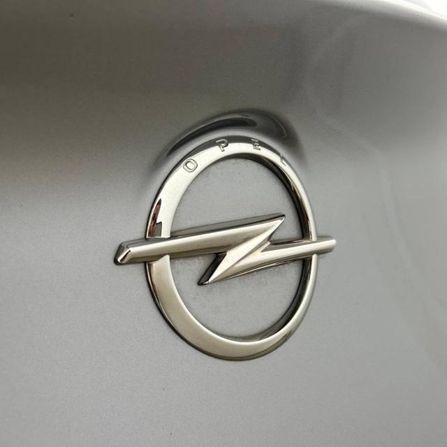 OPEL Grandland X usata, con Sensori di parcheggio anteriori