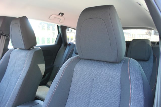 PEUGEOT 308 usata, con Sedile posteriore sdoppiato