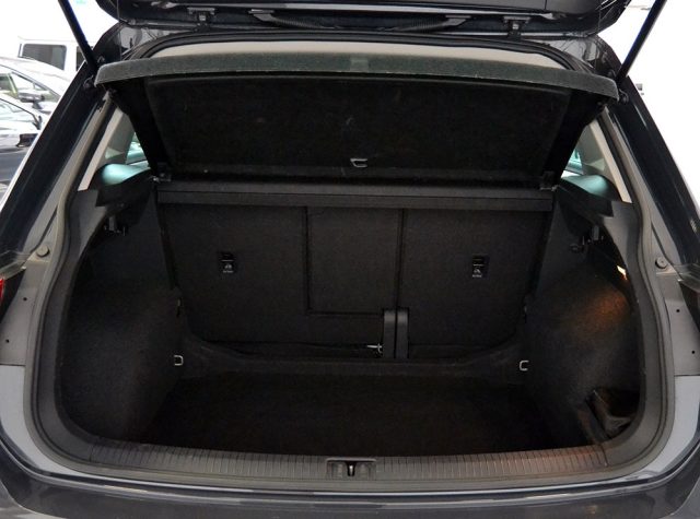 VOLKSWAGEN Tiguan usata, con Sedile posteriore sdoppiato