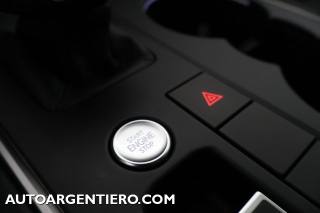 VOLKSWAGEN Touareg usata, con Leve al volante