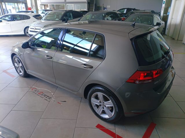 VOLKSWAGEN Golf usata, con Autoradio