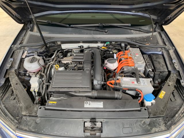 VOLKSWAGEN Passat usata, con ESP