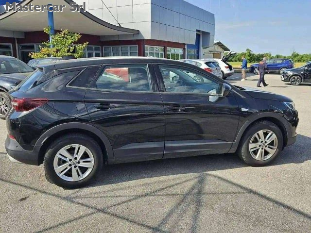 OPEL Grandland X usata, con Alzacristalli elettrici