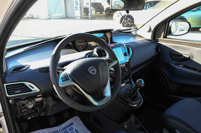 LANCIA Ypsilon usata, con Fendinebbia