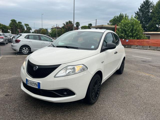 LANCIA Ypsilon usata, con ABS