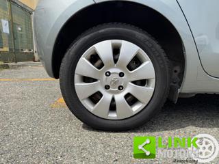 TOYOTA Yaris usata, con Kit antipanne