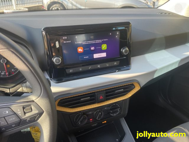 SEAT Arona usata, con USB
