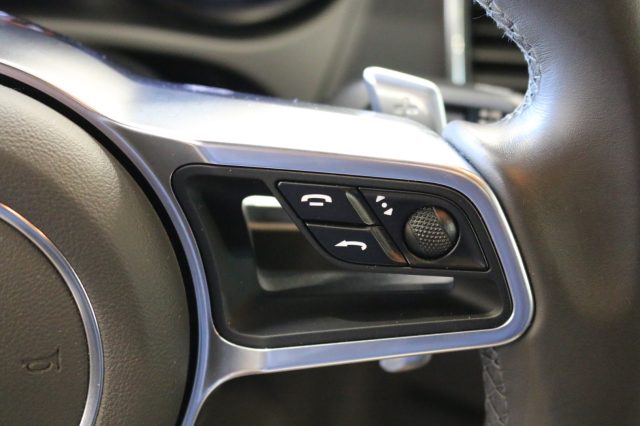 PORSCHE Macan usata 24