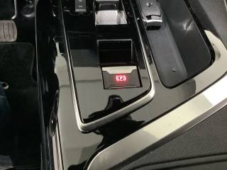 PEUGEOT 3008 usata, con Frenata d