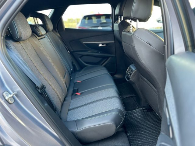 PEUGEOT 3008 usata, con Leve al volante