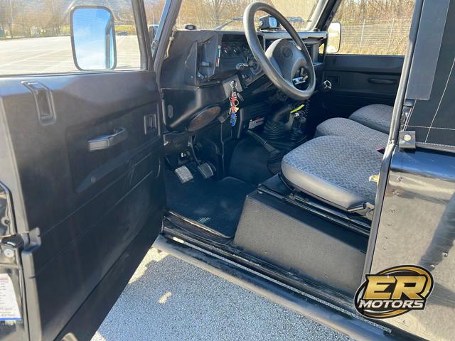 LAND ROVER Defender usata 27