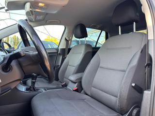 VOLKSWAGEN Golf usata, con Autoradio