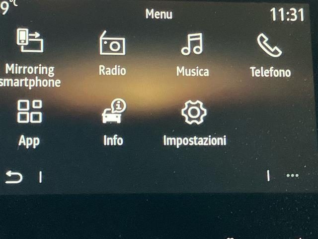 RENAULT Captur usata, con Sensori di parcheggio posteriori