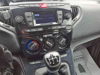 LANCIA Ypsilon usata, con Autoradio