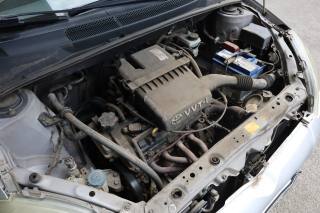TOYOTA Yaris usata 64