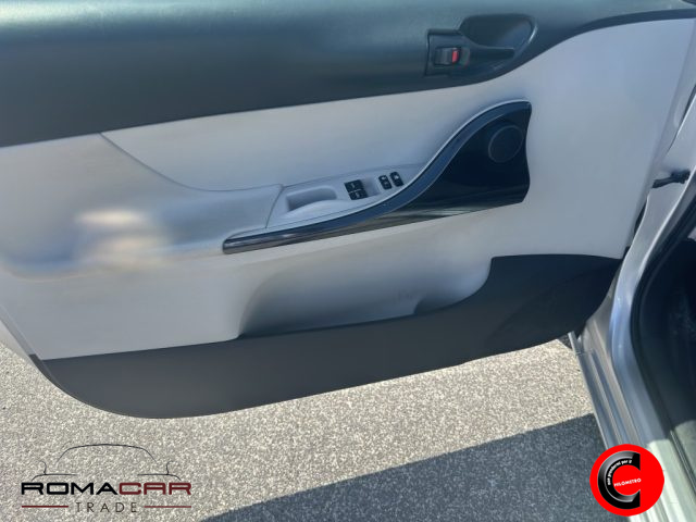 TOYOTA iQ usata, con Vetri oscurati